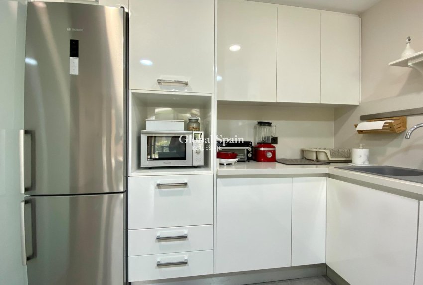 Resale - APARTMENT -
ORIHUELA COSTA - Las Ramblas