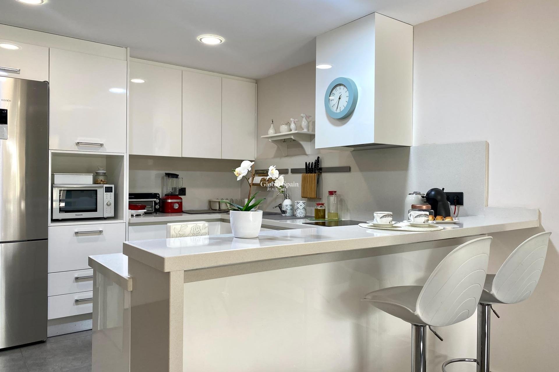 Resale - APARTMENT -
ORIHUELA COSTA - Las Ramblas