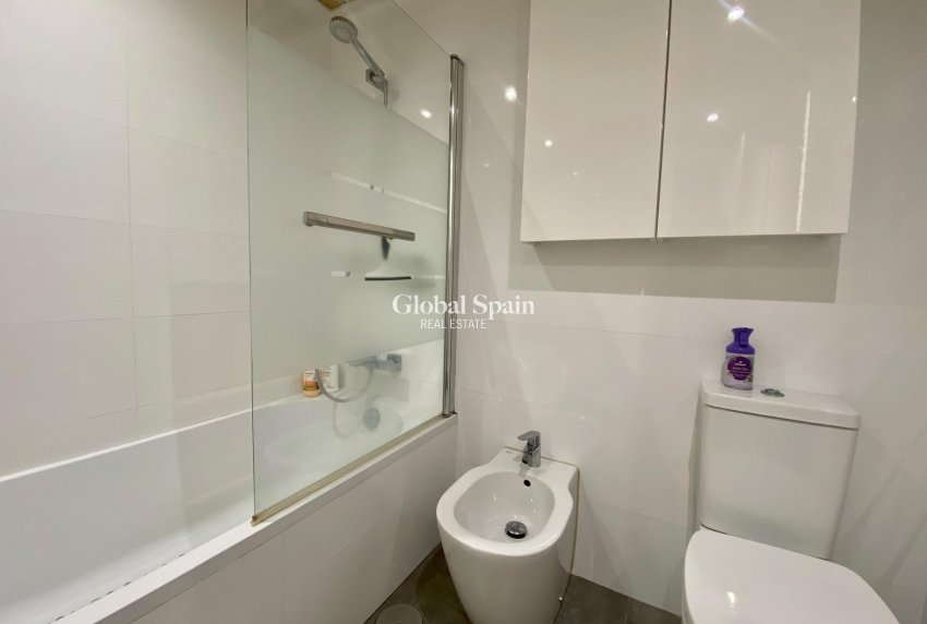 Resale - APARTMENT -
ORIHUELA COSTA - Las Ramblas