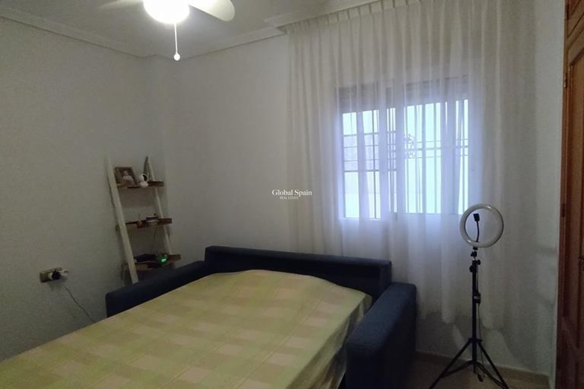 Resale - APARTMENT -
ORIHUELA COSTA - LOMAS CABO ROIG