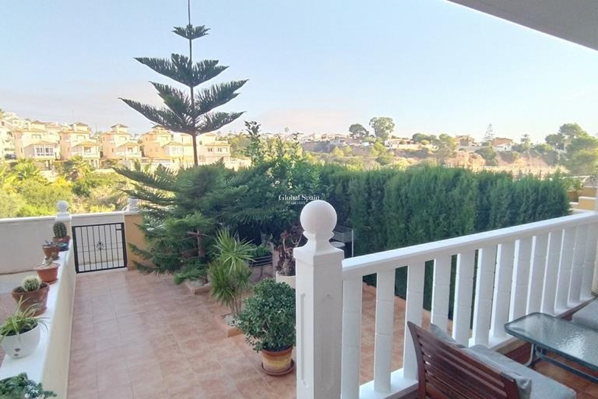 Resale - APARTMENT -
ORIHUELA COSTA - LOMAS CABO ROIG