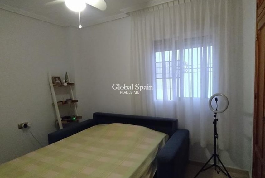 Resale - APARTMENT -
ORIHUELA COSTA - LOMAS CABO ROIG