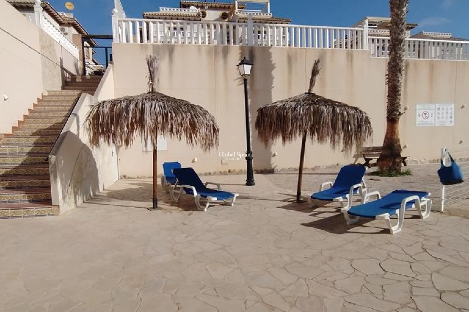Resale - APARTMENT -
ORIHUELA COSTA - LOMAS CABO ROIG