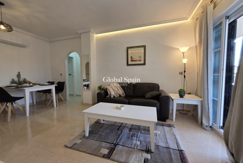 Resale - APARTMENT -
ORIHUELA COSTA - Lomas De Cabo Roig-los Dolses
