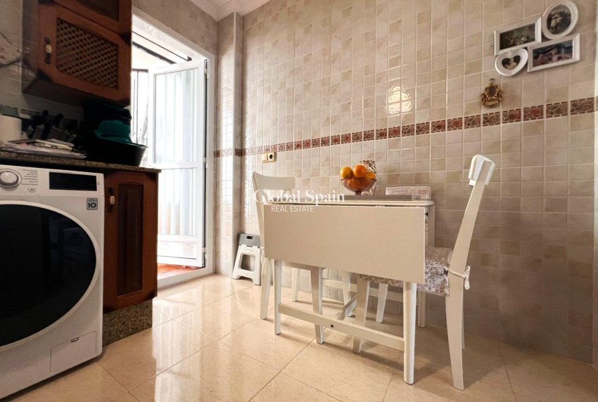 Resale - APARTMENT -
ORIHUELA COSTA - Lomas De Cabo Roig-los Dolses