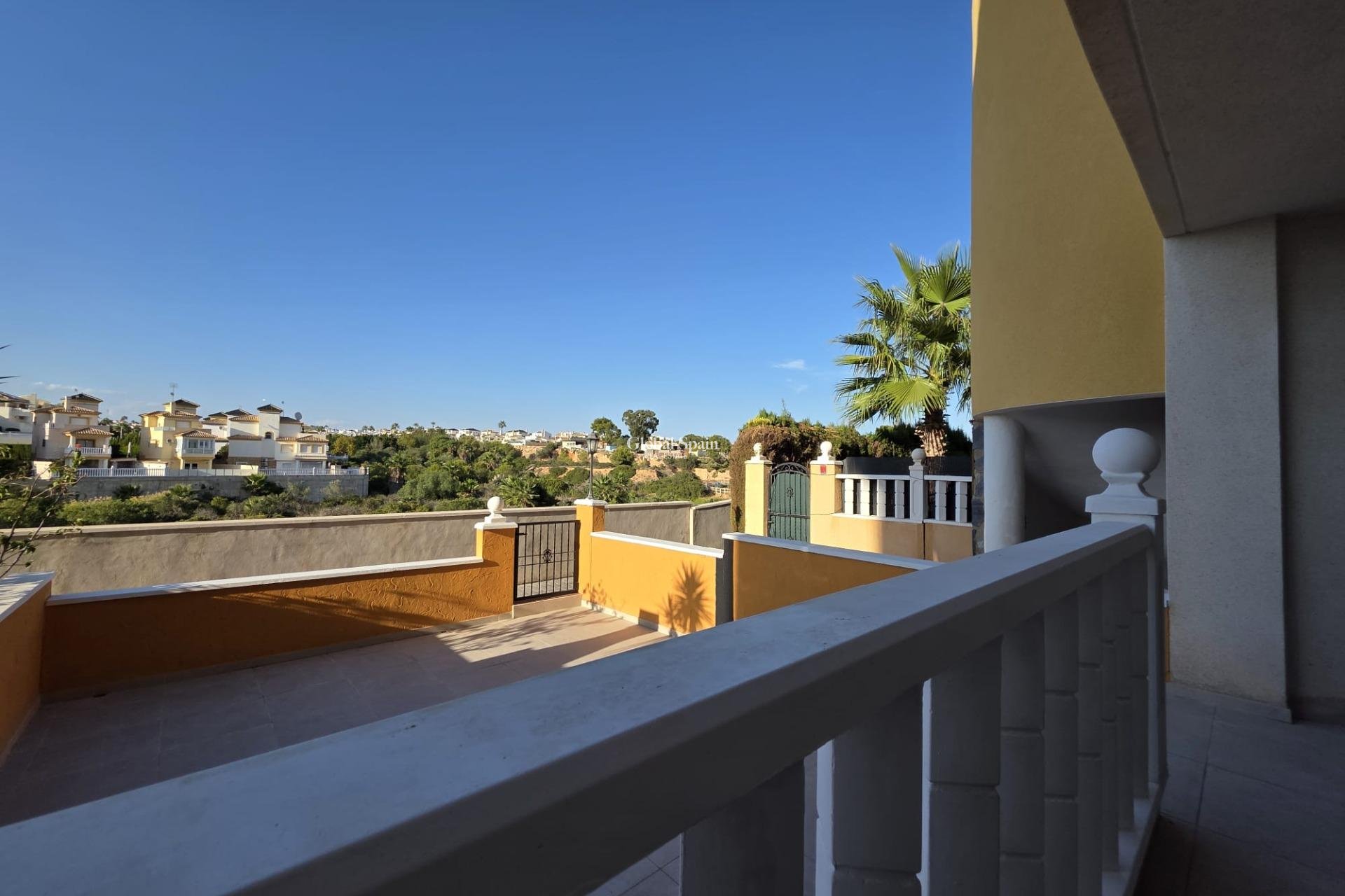 Resale - APARTMENT -
ORIHUELA COSTA - Lomas De Cabo Roig-los Dolses