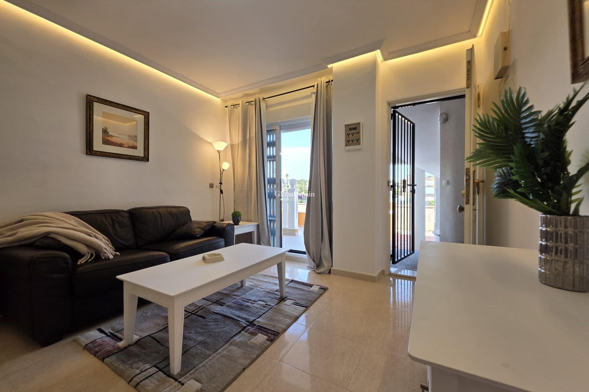 Resale - APARTMENT -
ORIHUELA COSTA - Lomas De Cabo Roig-los Dolses
