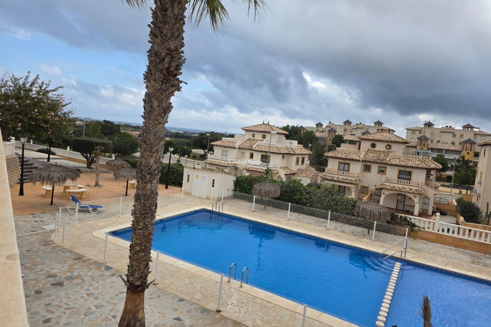 Resale - APARTMENT -
ORIHUELA COSTA - Lomas De Cabo Roig-los Dolses