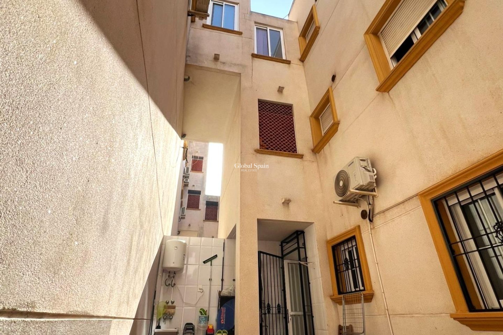 Resale - APARTMENT -
ORIHUELA COSTA - Lomas De Cabo Roig-los Dolses