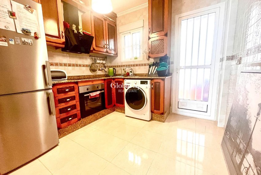 Resale - APARTMENT -
ORIHUELA COSTA - Lomas De Cabo Roig-los Dolses