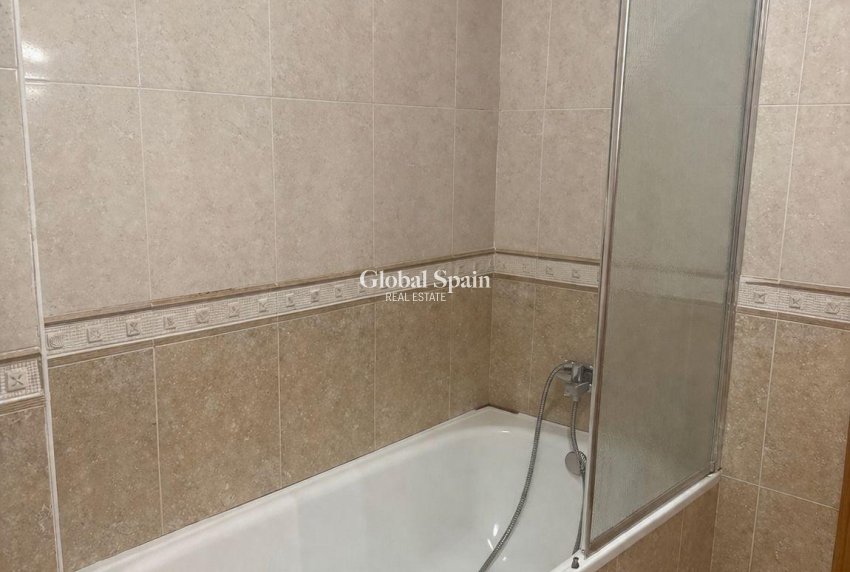 Resale - APARTMENT -
ORIHUELA COSTA - Lomas De Cabo Roig-los Dolses