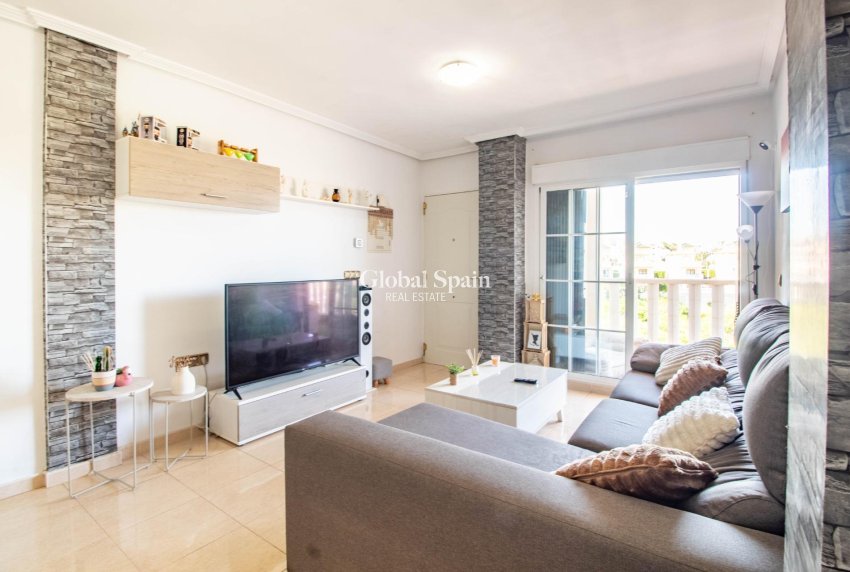 Resale - APARTMENT -
ORIHUELA COSTA - Lomas de Cabo Roig-Los Dolses