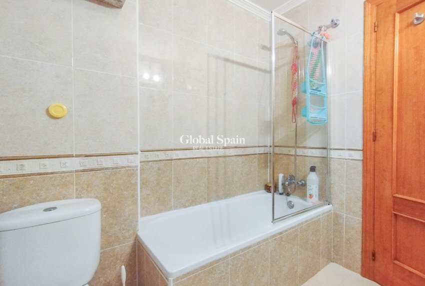 Resale - APARTMENT -
ORIHUELA COSTA - Lomas de Cabo Roig-Los Dolses