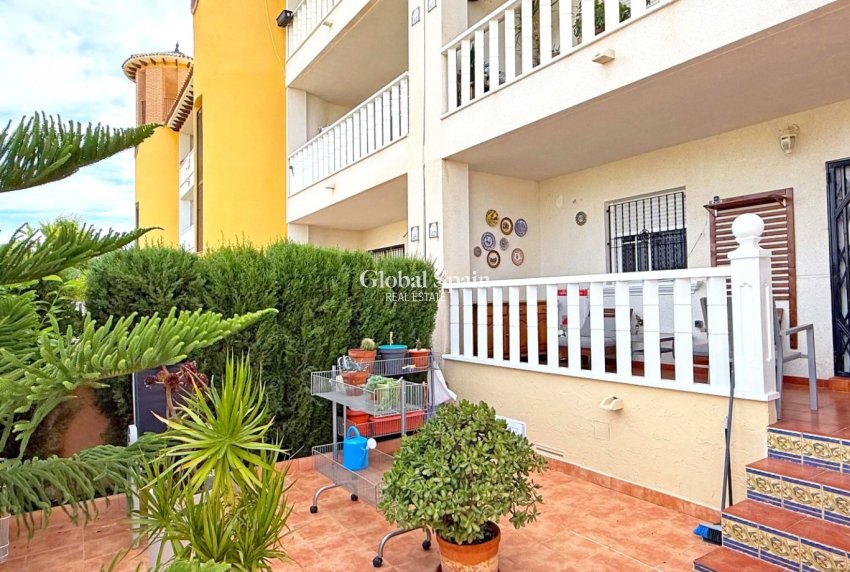 Resale - APARTMENT -
ORIHUELA COSTA - Lomas de Cabo Roig