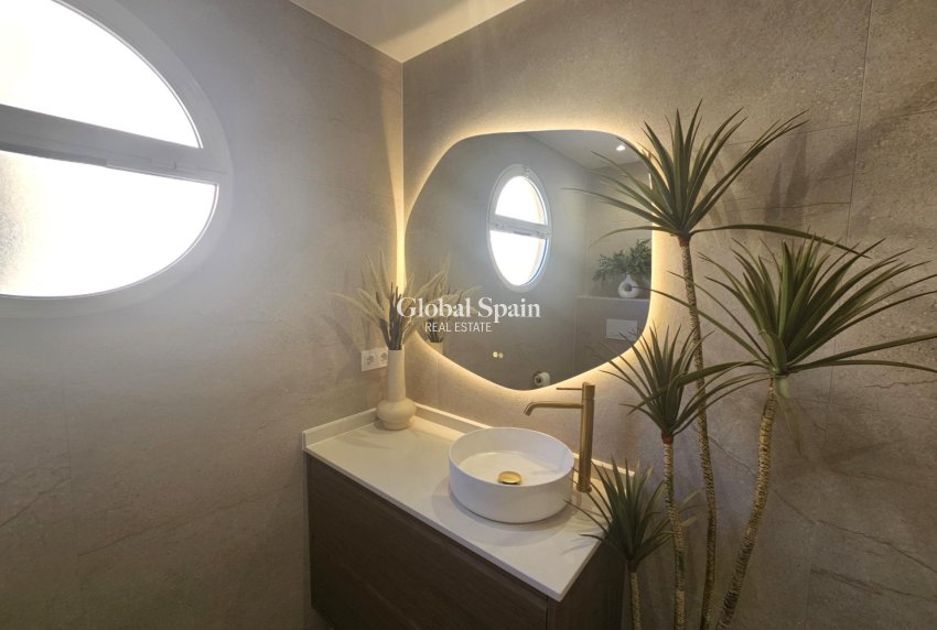 Resale - APARTMENT -
ORIHUELA COSTA - Lomas de Cabo Roig