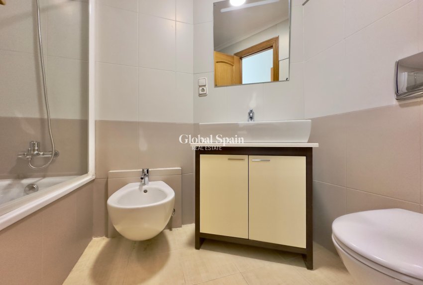 Resale - APARTMENT -
ORIHUELA COSTA - Lomas de Cabo Roig