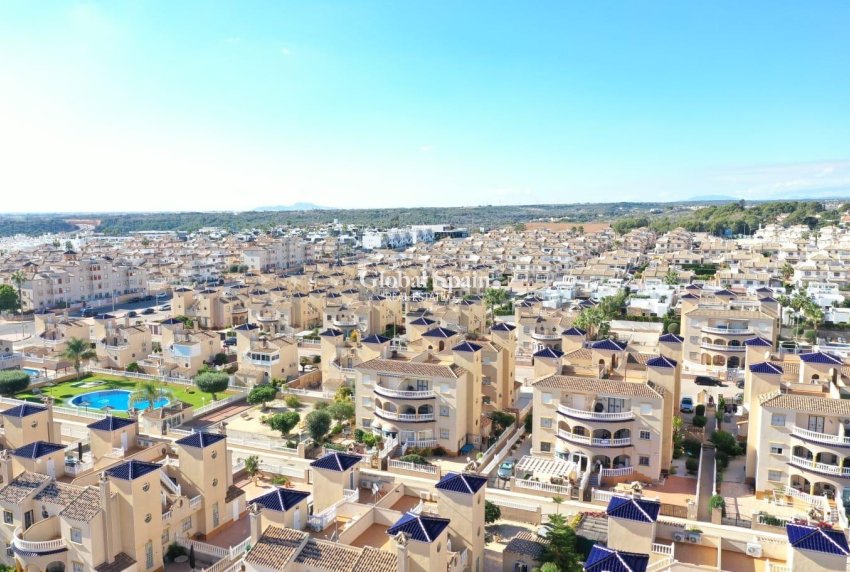 Resale - APARTMENT -
ORIHUELA COSTA - Lomas de Cabo Roig