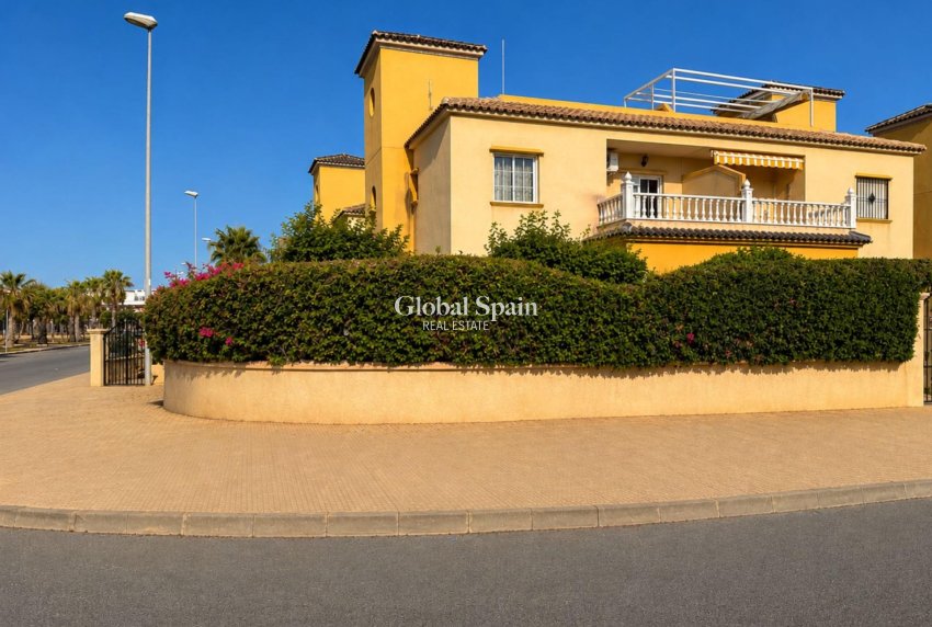 Resale - APARTMENT -
ORIHUELA COSTA - Lomas de Cabo Roig