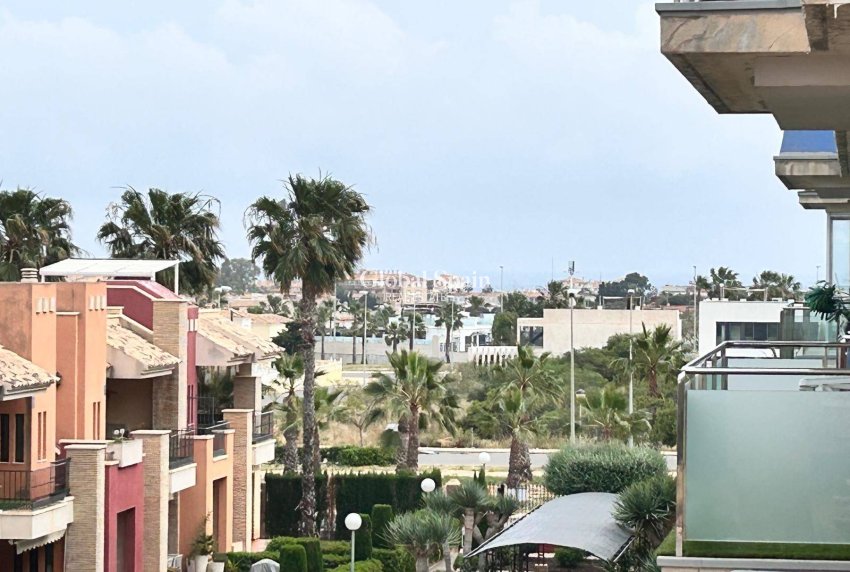 Resale - APARTMENT -
ORIHUELA COSTA - Lomas de Cabo Roig