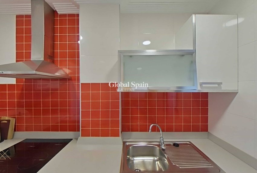 Resale - APARTMENT -
ORIHUELA COSTA - Lomas de Cabo Roig