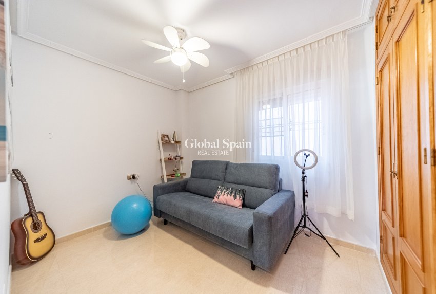 Resale - Apartment -
ORIHUELA COSTA - Lomas de Cabo Roig