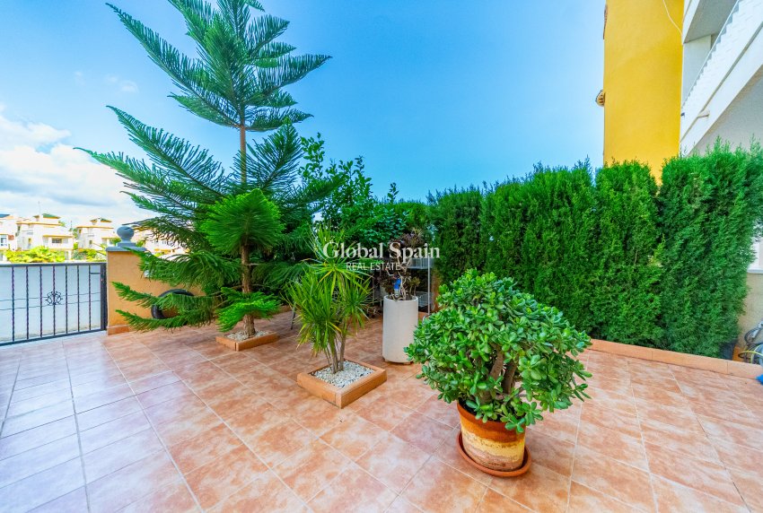 Resale - Apartment -
ORIHUELA COSTA - Lomas de Cabo Roig