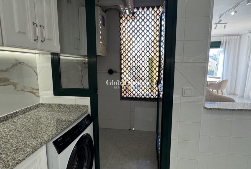 Resale - APARTMENT -
ORIHUELA COSTA - Lomas de Campoamor