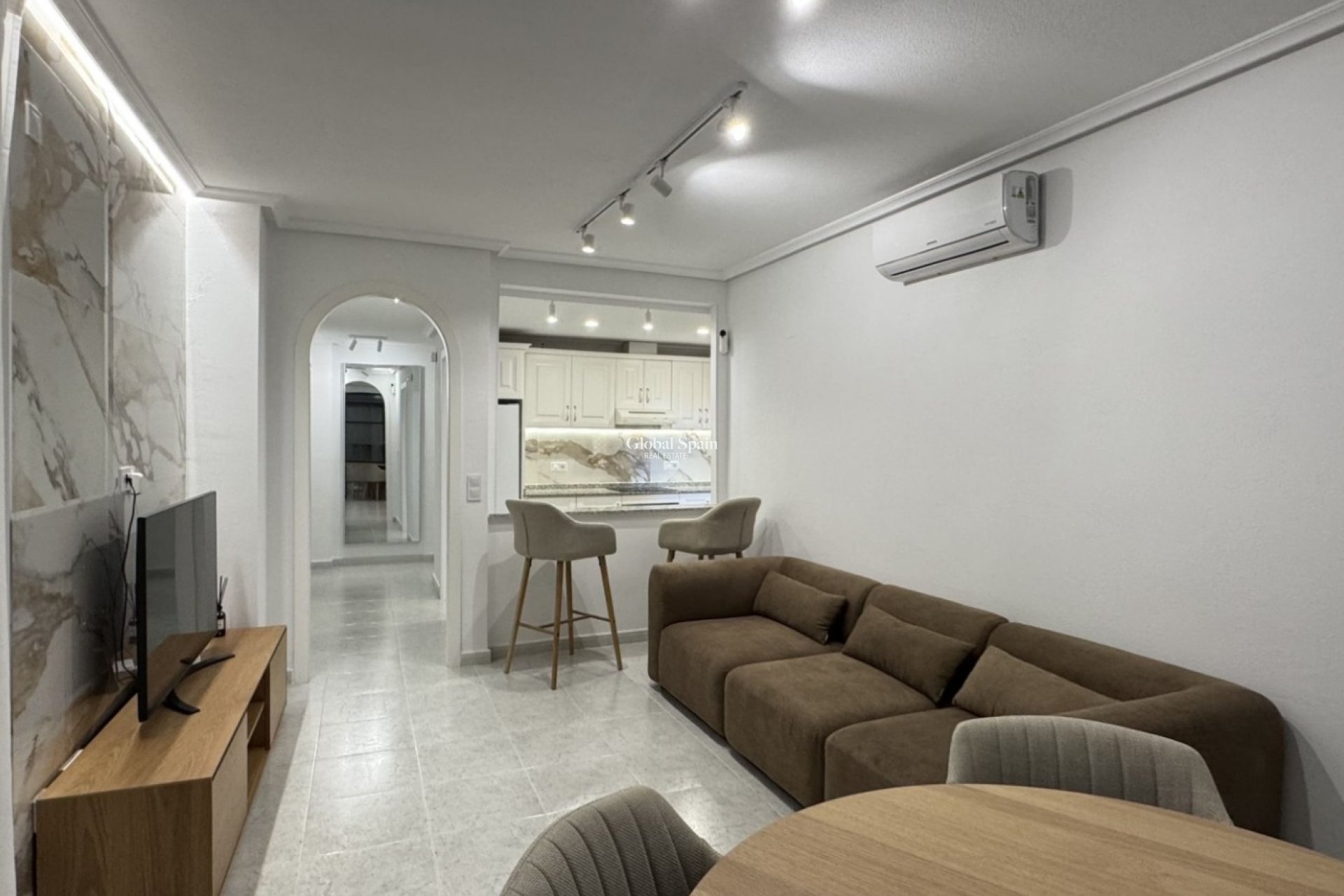 Resale - APARTMENT -
ORIHUELA COSTA - Lomas de Campoamor