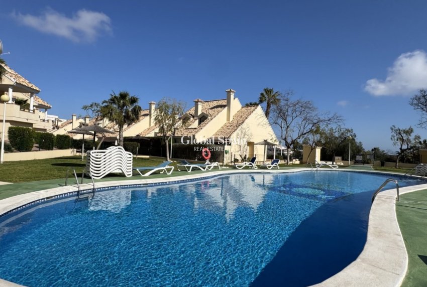 Resale - APARTMENT -
ORIHUELA COSTA - Lomas de Campoamor