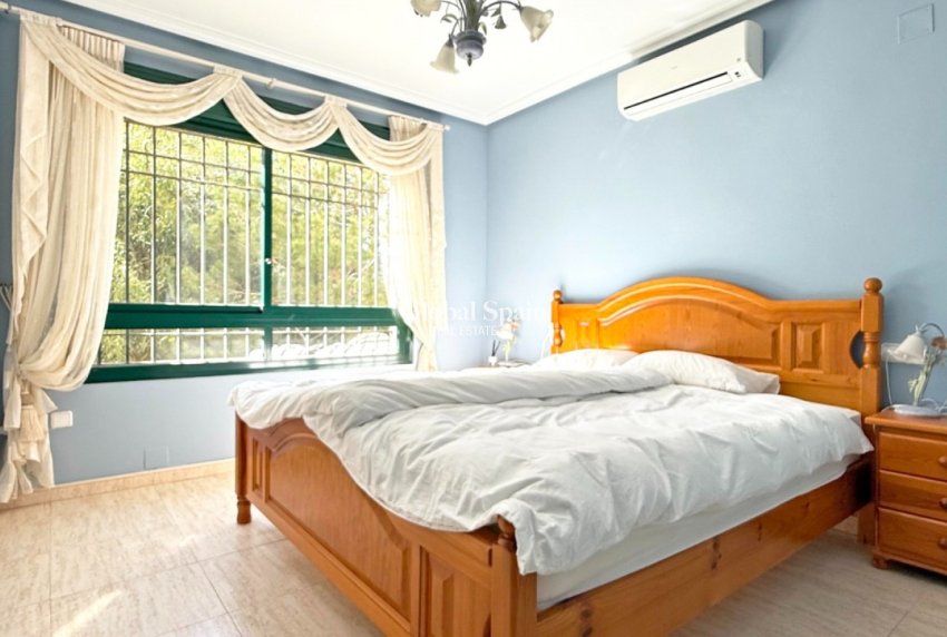 Resale - Apartment -
ORIHUELA COSTA - Lomas de Campoamor