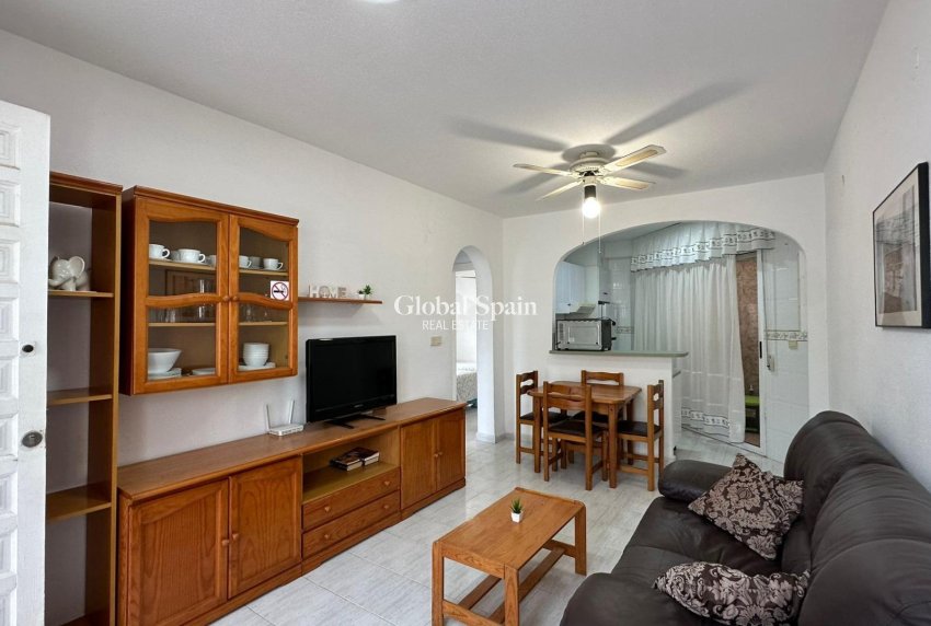 Resale - APARTMENT -
ORIHUELA COSTA - Los Almendros-la Florida