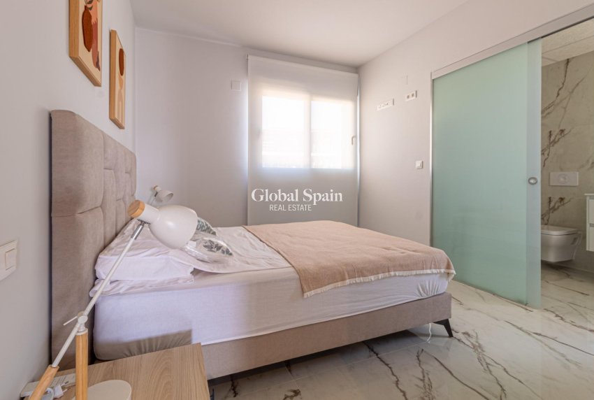 Resale - Apartment -
ORIHUELA COSTA - Los Almendros-La Florida