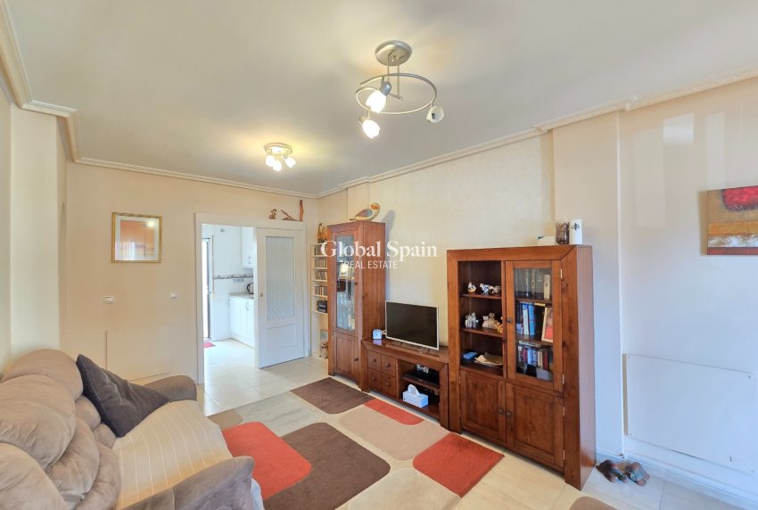 Resale - APARTMENT -
ORIHUELA COSTA - Los Altos *