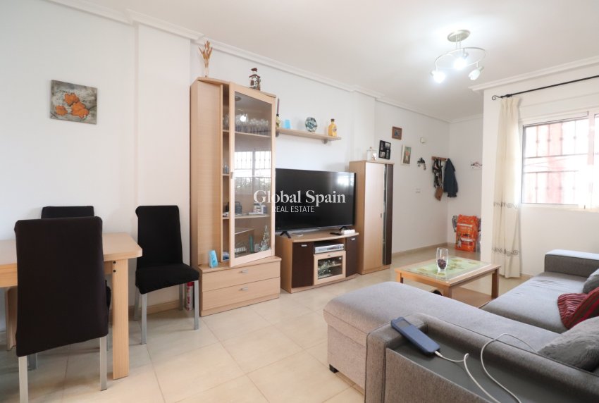 Resale - APARTMENT -
ORIHUELA COSTA - Los Altos