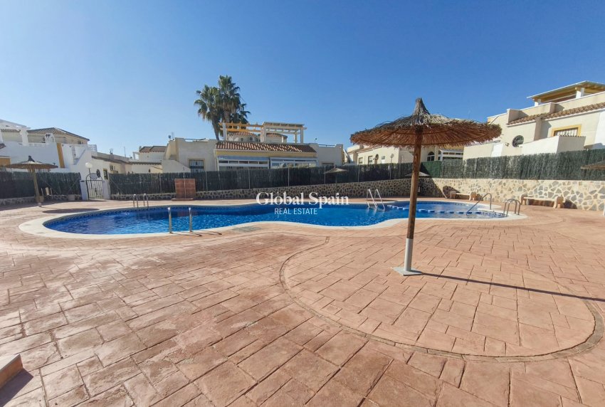 Resale - APARTMENT -
ORIHUELA COSTA - LOS BALCONES - LOS ALTOS