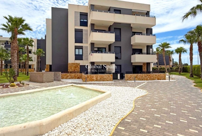 Resale - APARTMENT -
ORIHUELA COSTA - LOS BALCONES - LOS ALTOS