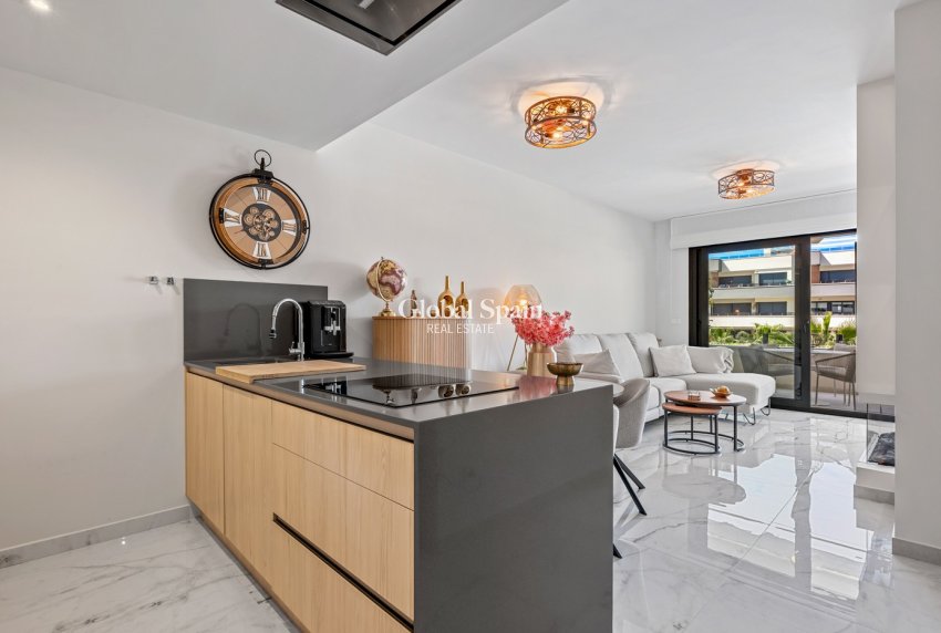 Resale - APARTMENT -
ORIHUELA COSTA - LOS BALCONES - LOS ALTOS