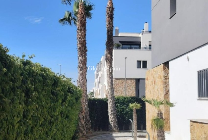 Resale - APARTMENT -
ORIHUELA COSTA - LOS BALCONES - LOS ALTOS