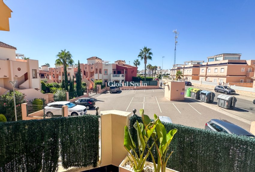 Resale - APARTMENT -
ORIHUELA COSTA - LOS BALCONES - LOS ALTOS