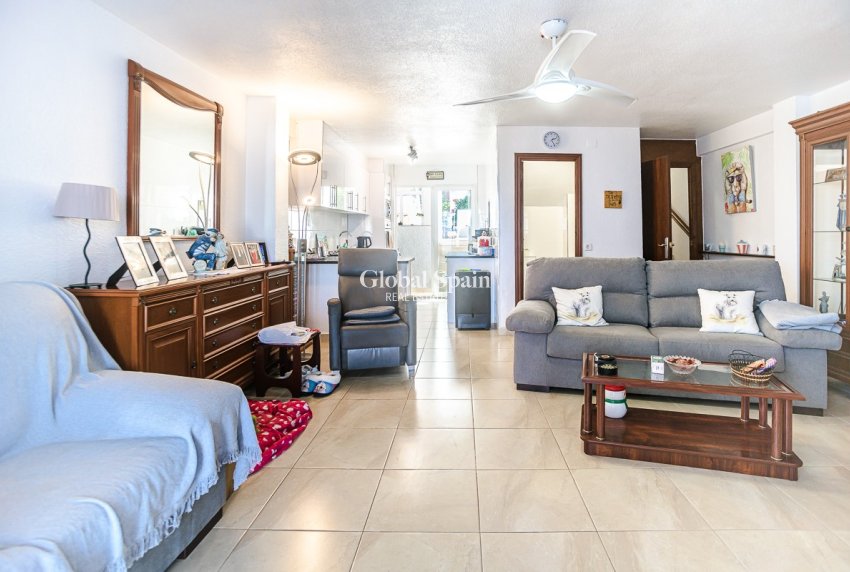 Resale - APARTMENT -
ORIHUELA COSTA - Los Balcones