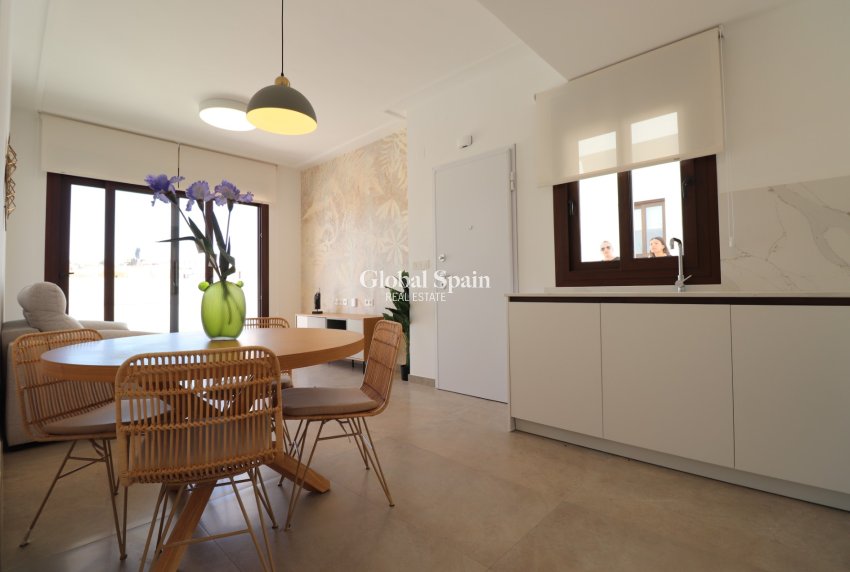 Resale - APARTMENT -
Orihuela Costa - Los Balcones