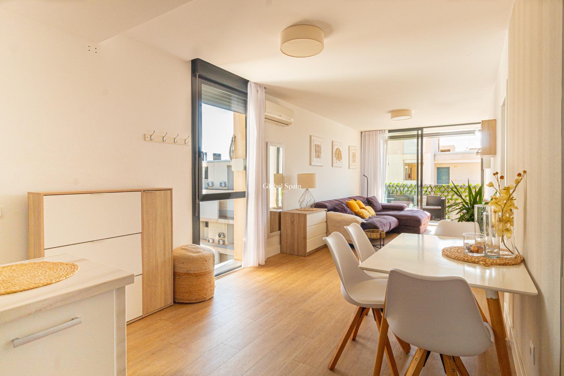 Resale - Apartment -
ORIHUELA COSTA - Los Dolses