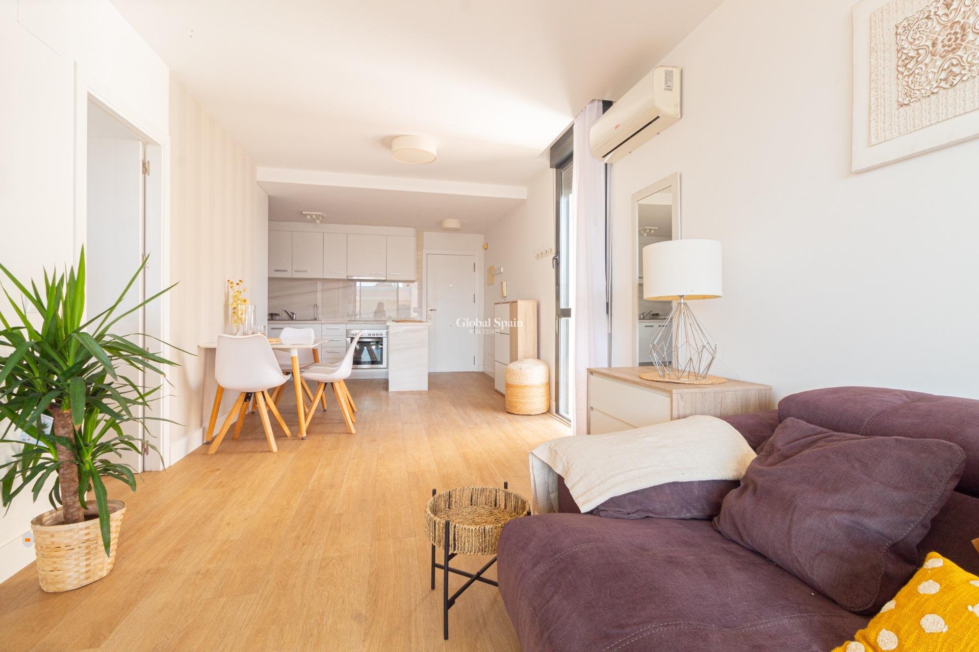 Resale - Apartment -
ORIHUELA COSTA - Los Dolses