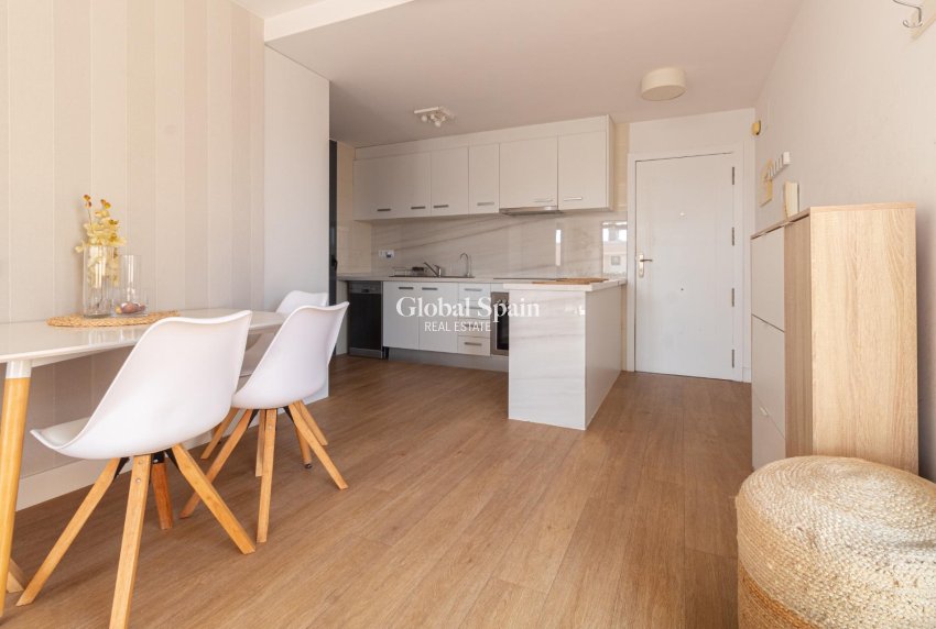 Resale - Apartment -
ORIHUELA COSTA - Los Dolses