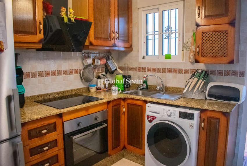 Resale - APARTMENT -
ORIHUELA COSTA - Los Dolses