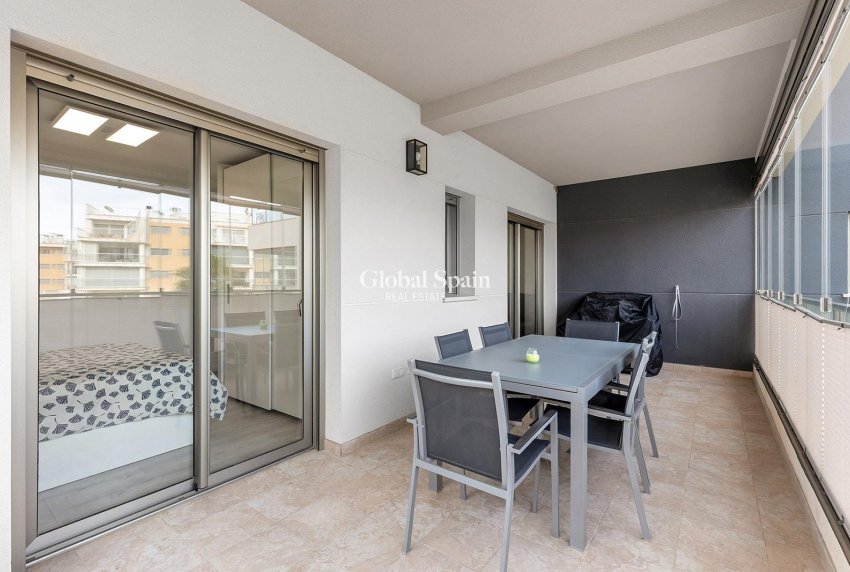 Resale - APARTMENT -
ORIHUELA COSTA - Los Dolses