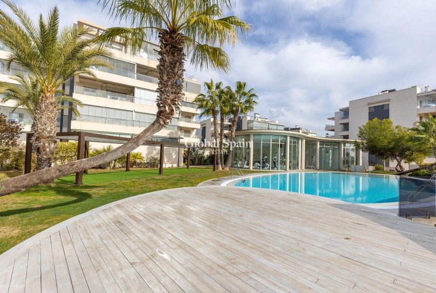 Resale - APARTMENT -
ORIHUELA COSTA - Los Dolses