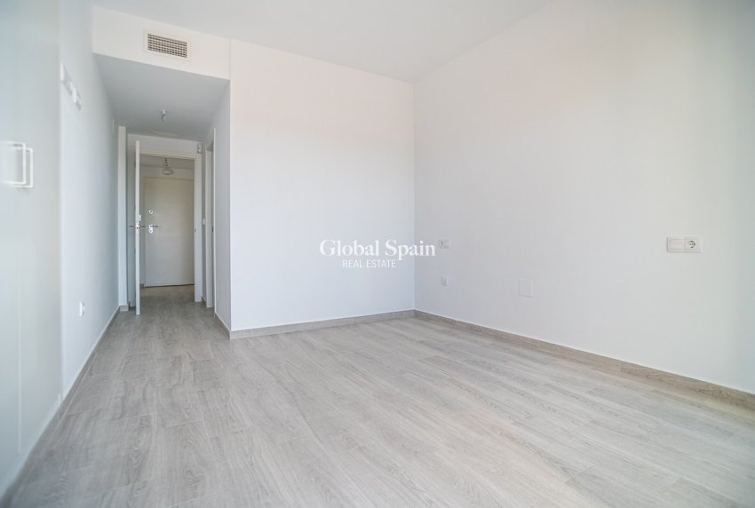Resale - APARTMENT -
ORIHUELA COSTA - Los Dolses