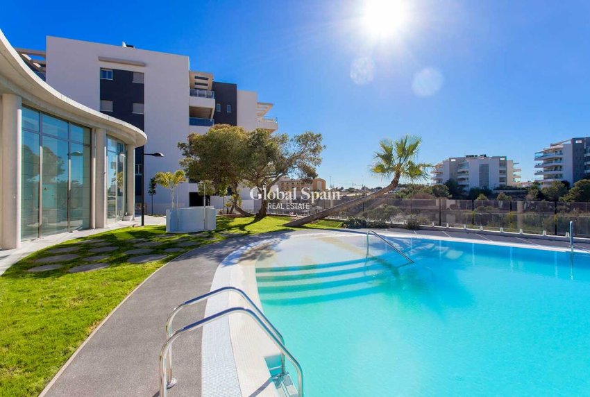 Resale - APARTMENT -
ORIHUELA COSTA - Los Dolses