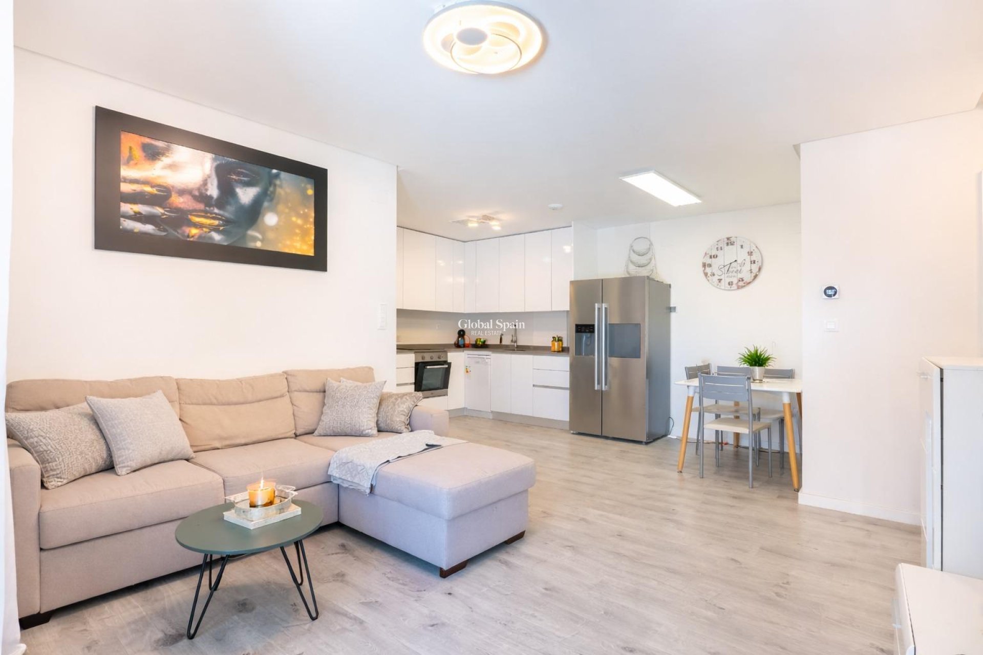 Resale - APARTMENT -
ORIHUELA COSTA - Los Dolses